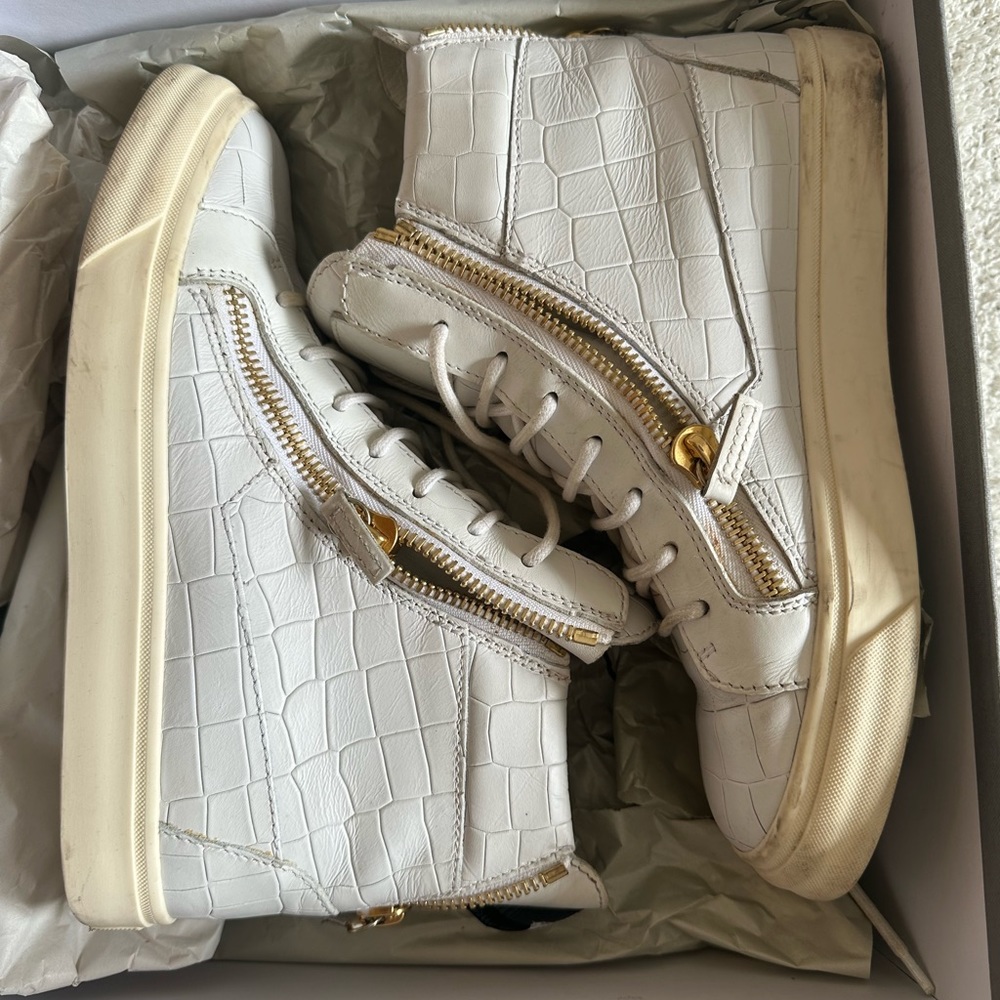 Giuseppe Zanotti Women’s Sneaker w/ Box | 8.5